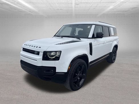 Used 2025 Land Rover Defender 130 X-Dynamic SE AWD/4WD image 1