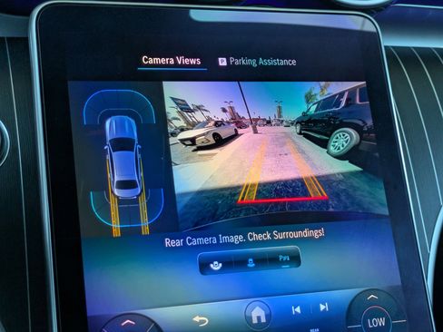 Used 2023 Mercedes-Benz C 300 Sedan image 19