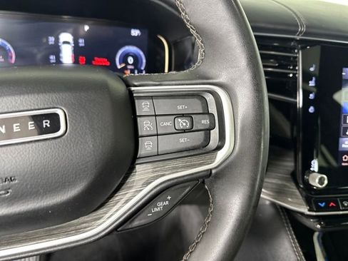 Used 2022 Jeep Wagoneer Series III w/ Premium Group I image 15