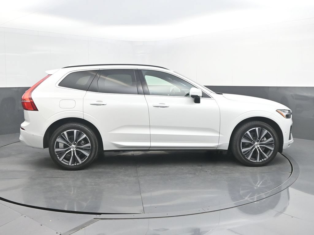 Certified 2022 Volvo XC60 B5 Momentum w/ Advanced Package FWD image 8
