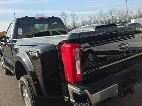 Used 2023 Ford F350 XLT image 3