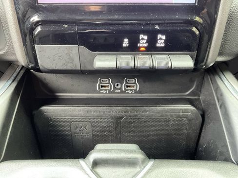 Used 2025 RAM 1500 Big Horn AWD/4WD image 24