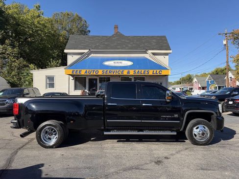 Used 2016 GMC Sierra 3500 Denali w/ Duramax Plus Package image 1