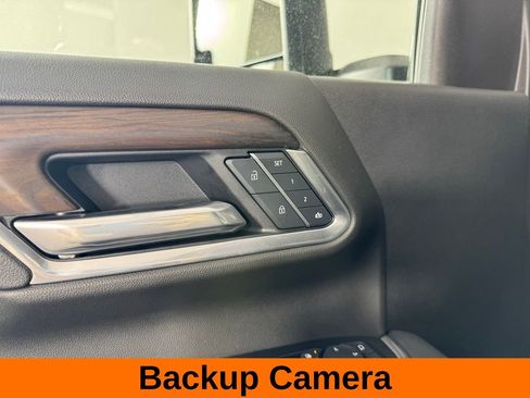Used 2025 GMC Sierra 2500 SLT w/ SLT Convenience Package AWD/4WD image 11