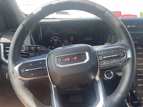 Used 2025 GMC Terrain Elevation w/ Technology Package II FWD image 13