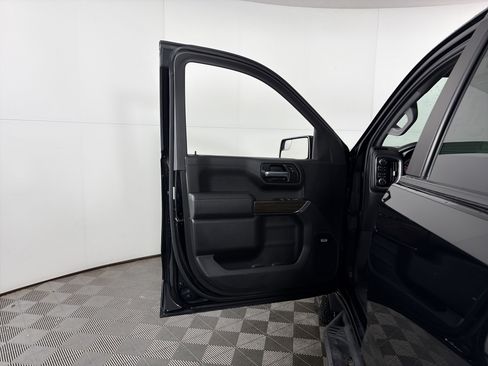 Used 2020 Chevrolet Silverado 1500 LT Trail Boss image 27