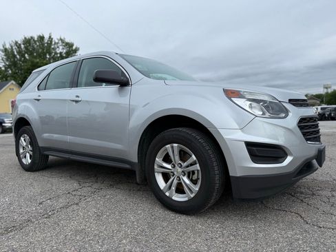Used 2017 Chevrolet Equinox LS FWD image 9