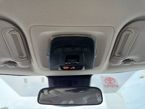 Used 2024 Toyota Corolla LE FWD image 38