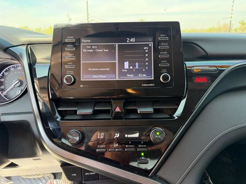 Used 2021 Toyota Camry SE image 26