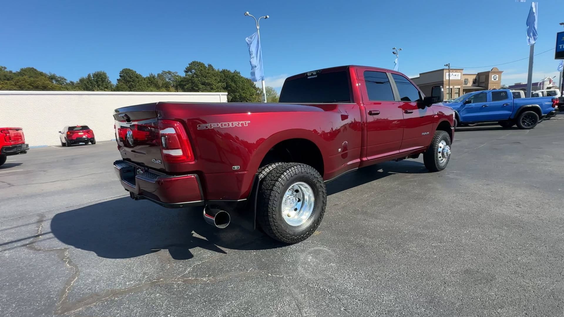 Used 2024 RAM 3500 Big Horn w/ Safety Group AWD/4WD image 8