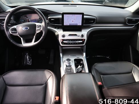 Used 2021 Ford Explorer XLT w/ Equipment Group 202A image 11