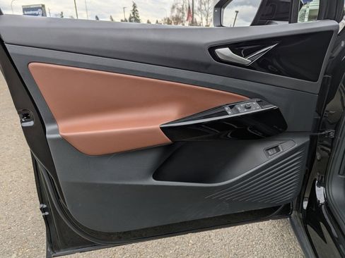 Certified 2022 Volkswagen ID.4 Pro S w/ Gradient Package image 10