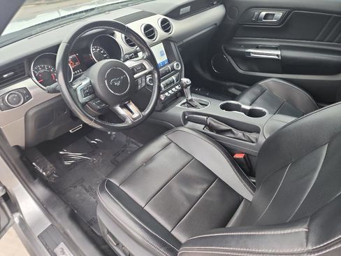 Used 2021 Ford Mustang Premium image 12