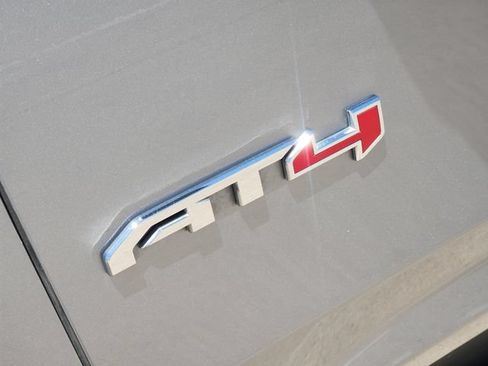 Used 2024 GMC Yukon AT4 w/ AT4 Premium Plus Package AWD/4WD image 12