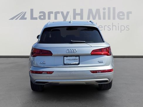 Used 2018 Audi Q5 2.0T Premium Plus w/ Premium Plus Package AWD/4WD image 4