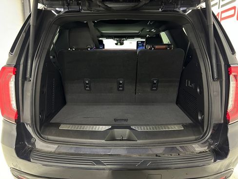 Used 2023 GMC Yukon Denali Ultimate AWD/4WD image 32