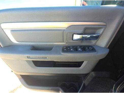 Used 2019 RAM 1500 Big Horn image 14