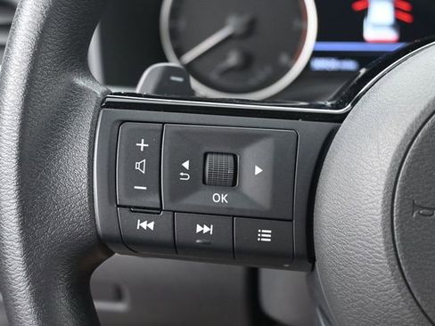 Used 2023 Nissan Rogue SV image 15