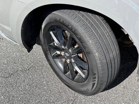 Used 2020 Dodge Journey SE w/ Blacktop Package FWD image 27