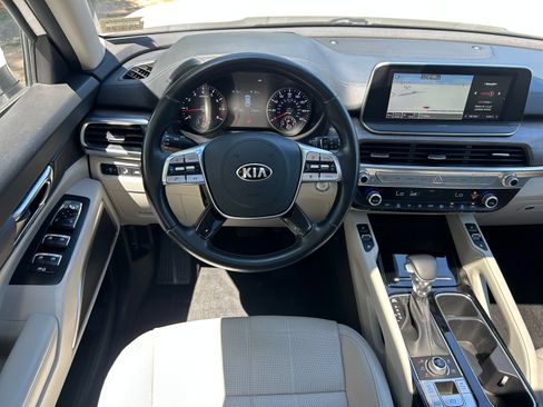Used 2021 Kia Telluride EX w/ EX Premium Package AWD/4WD image 16