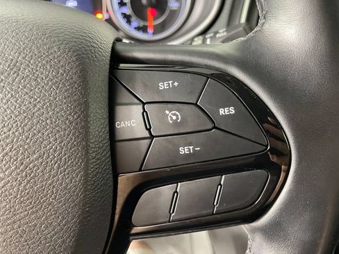 Used 2021 Jeep Cherokee Latitude Plus AWD/4WD image 12