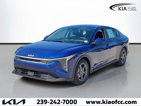 New 2026 Kia K4 FWD image 3