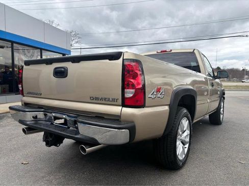 Used 2005 Chevrolet Silverado 1500 LS w/ Light Duty Power Package AWD/4WD image 14