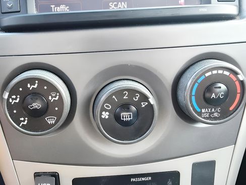 Used 2013 Toyota Corolla image 29