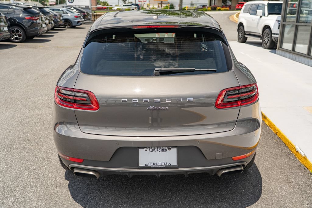Used 2018 Porsche Macan AWD/4WD image 5