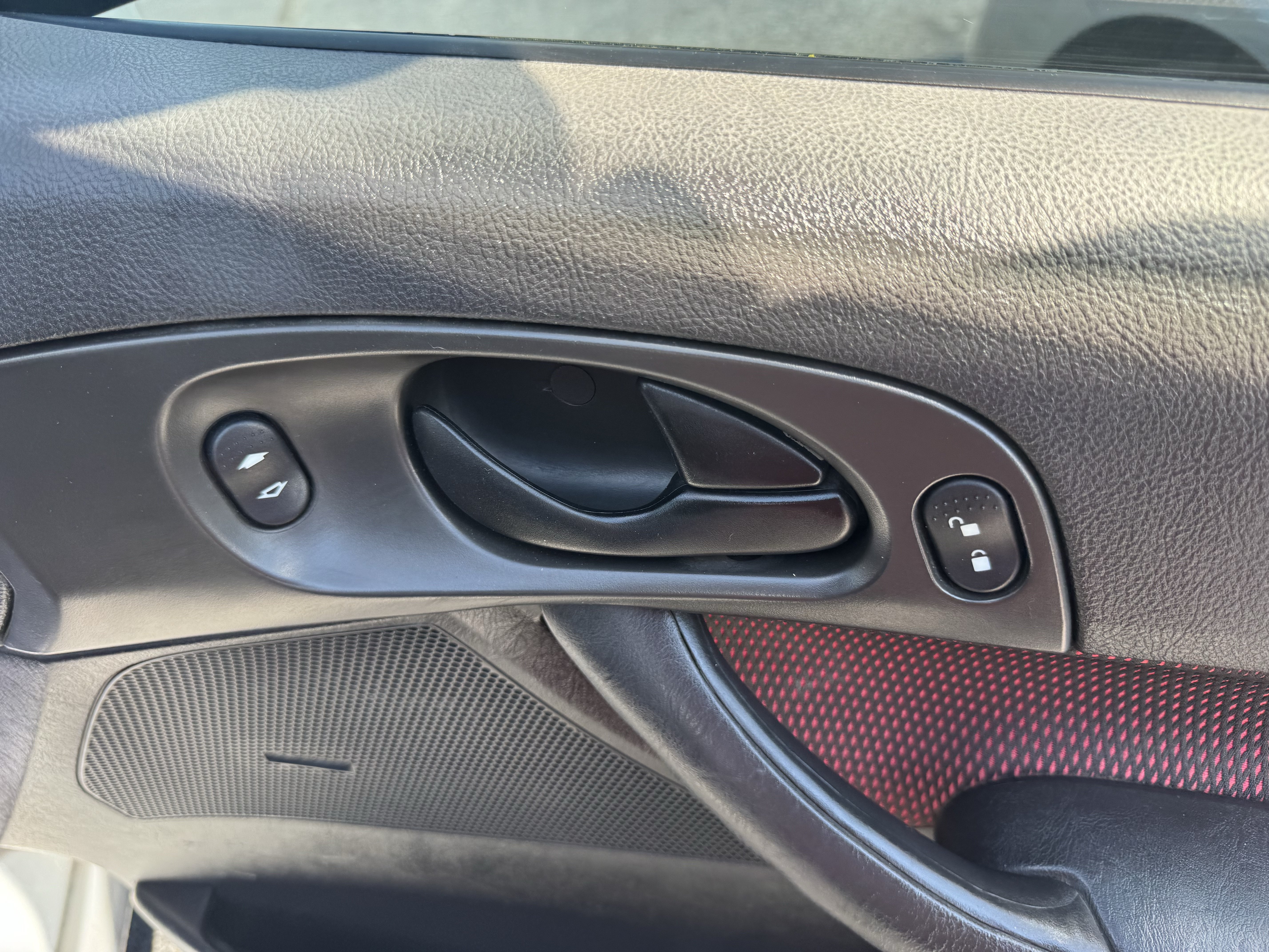 Used 2006 Ford Focus ST FWD image 19