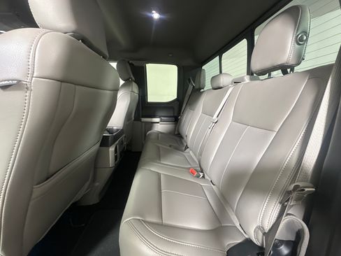Used 2019 Ford F150 Lariat w/ Equipment Group 502A Luxury AWD/4WD image 24