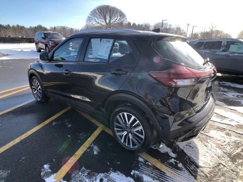 Certified 2023 Nissan Kicks SV image 4