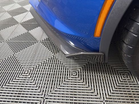 Used 2015 Chevrolet Corvette Z06 w/ 3LZ Preferred Equipment Group image 9