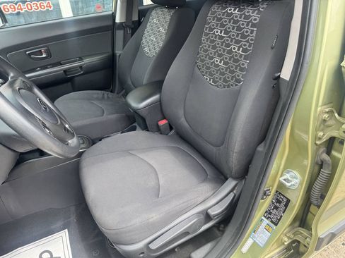 Used 2011 Kia Soul + w/ Audio Pkg FWD image 18
