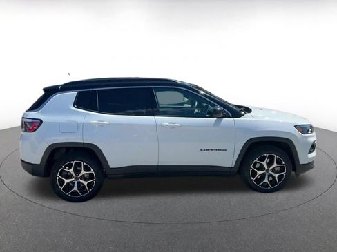 Used 2025 Jeep Compass Limited AWD/4WD image 15