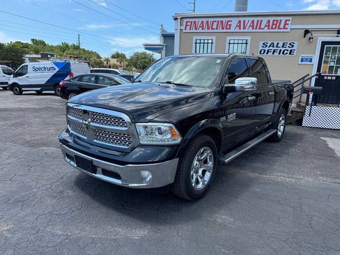 Used 2018 RAM 1500 Laramie AWD/4WD image 4