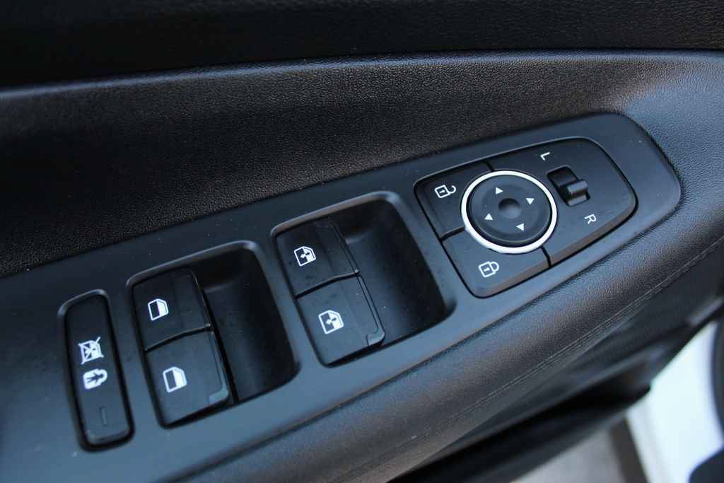 Used 2019 Hyundai Santa Fe SEL FWD image 11