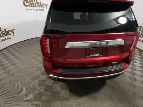 Certified 2023 GMC Yukon SLT w/ SLT Premium Package AWD/4WD image 7