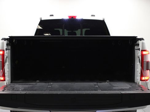 Used 2022 Ford F150 Limited image 14