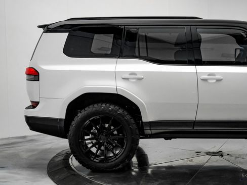 Used 2025 Lexus GX 550 image 18