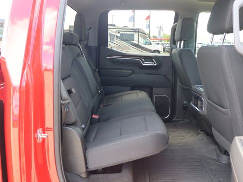 Used 2022 GMC Sierra 1500 Elevation w/ LPO, Elevation Black Package image 12