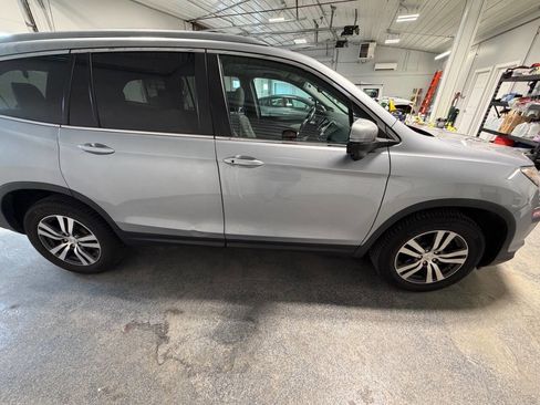Used 2017 Honda Pilot EX-L image 4