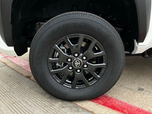 New 2026 Toyota 4Runner SR5 image 9