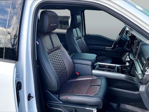Used 2023 Ford F250 Lariat w/ Lariat Ultimate Package AWD/4WD image 9