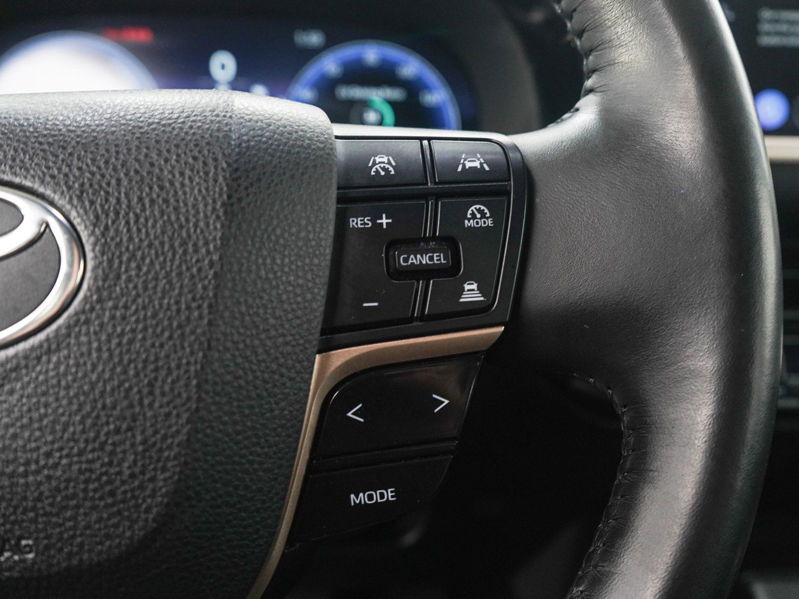 Used 2023 Toyota Crown AWD/4WD image 24