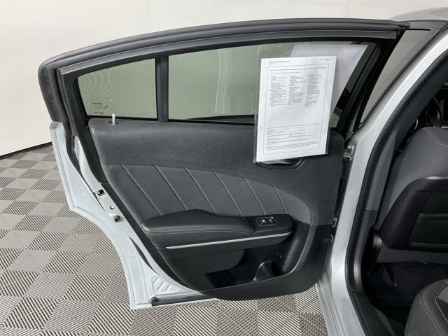 Used 2019 Dodge Charger SXT RWD image 25