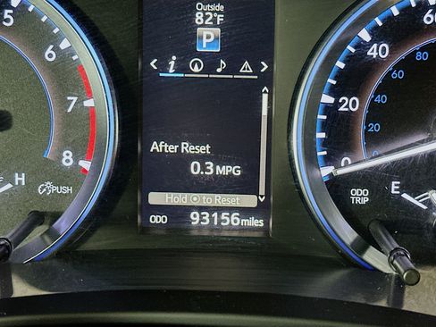 Used 2015 Toyota Highlander XLE FWD image 18