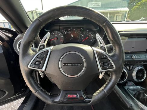 Used 2016 Chevrolet Camaro SS RWD image 14