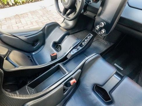 Used 2019 McLaren Senna image 97