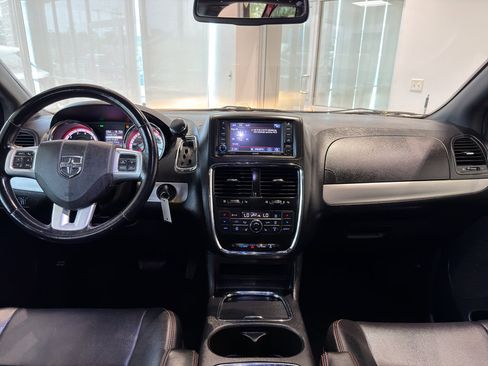 Used 2020 Dodge Grand Caravan GT FWD image 14